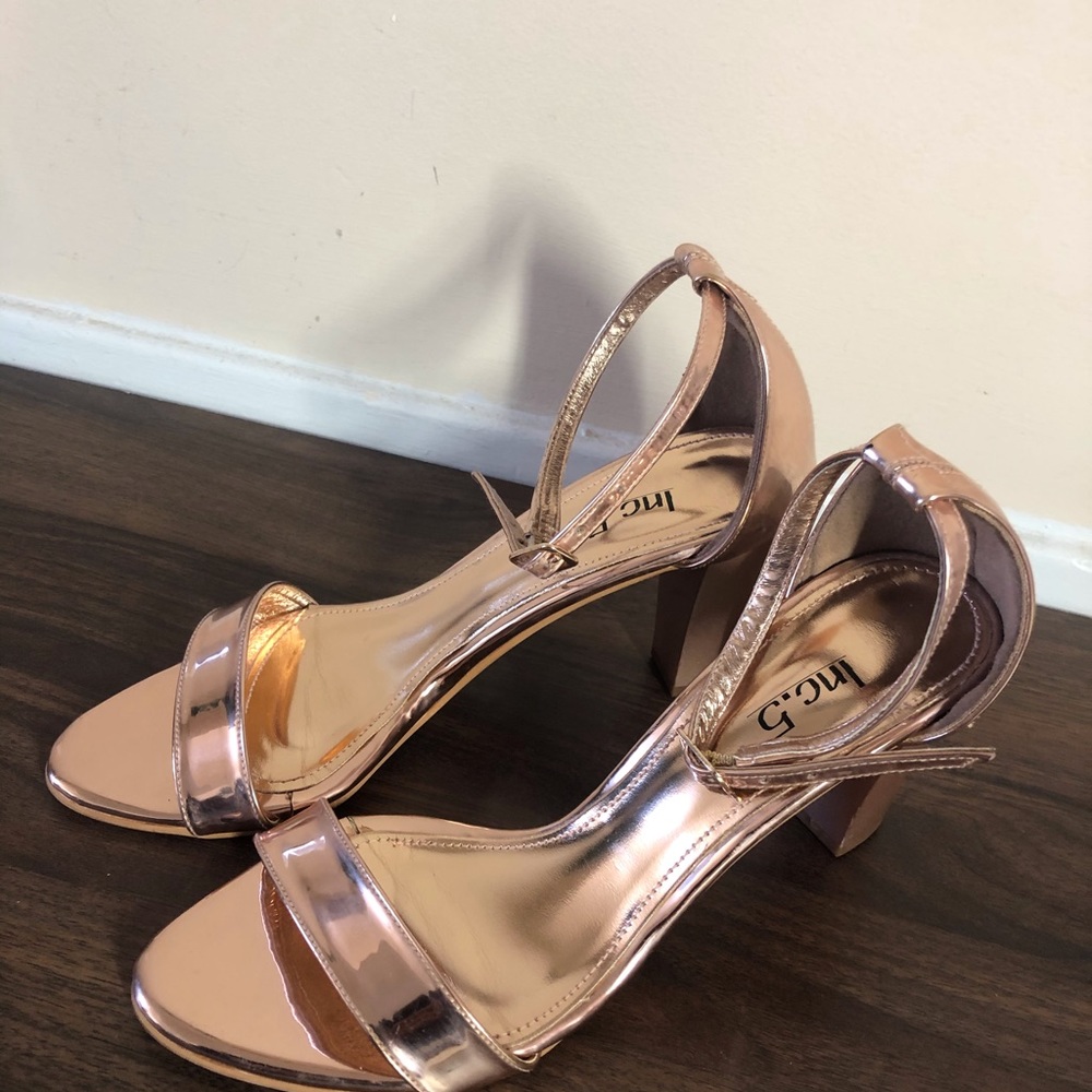 Beautiful Rose gold heels